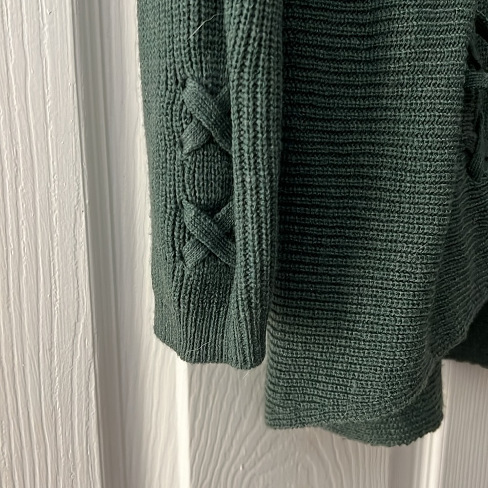 Sweater - Picture 4 of 7